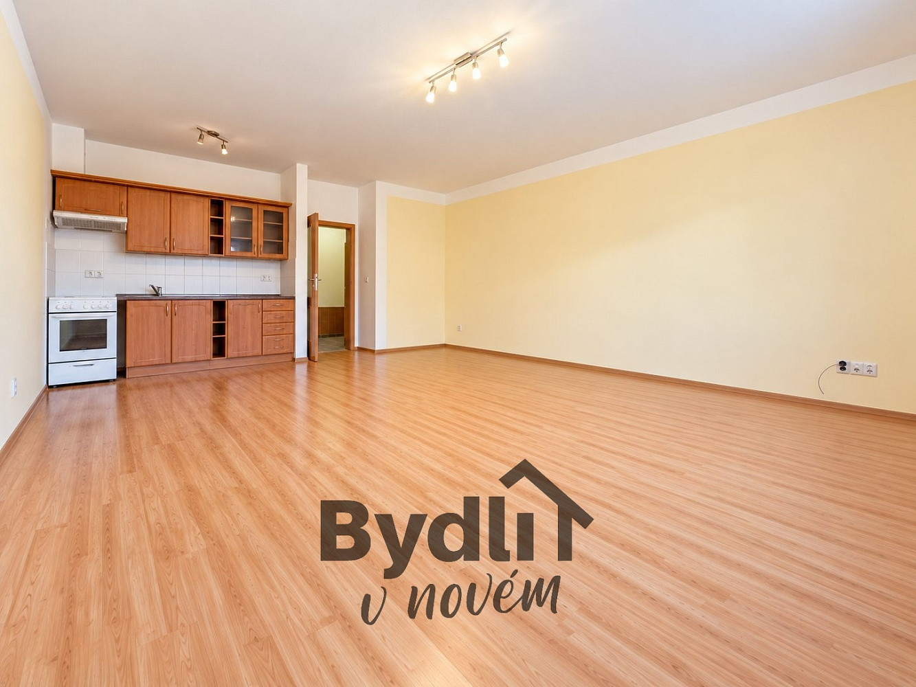 Pronájem bytu 1+kk 40 m² – fotografie 5