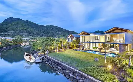 Prodej domu 600 m² s pozemkem 1 150 m², Grande Riviere Noire, Mauricius