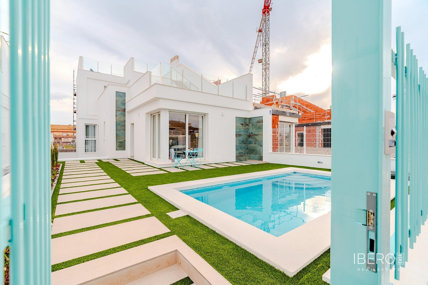 Prodej domu 199 m² s pozemkem 176 m²