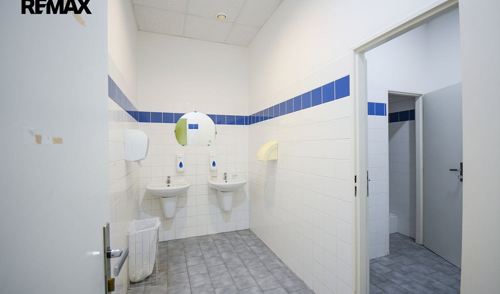 Pronájem kanceláře 315 m², Hradec Králové – náhled fotky 15
