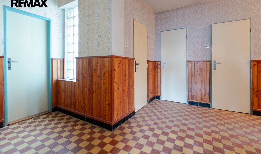 Prodej domu 200 m² s pozemkem 895 m², Rovečné – náhled fotky 16