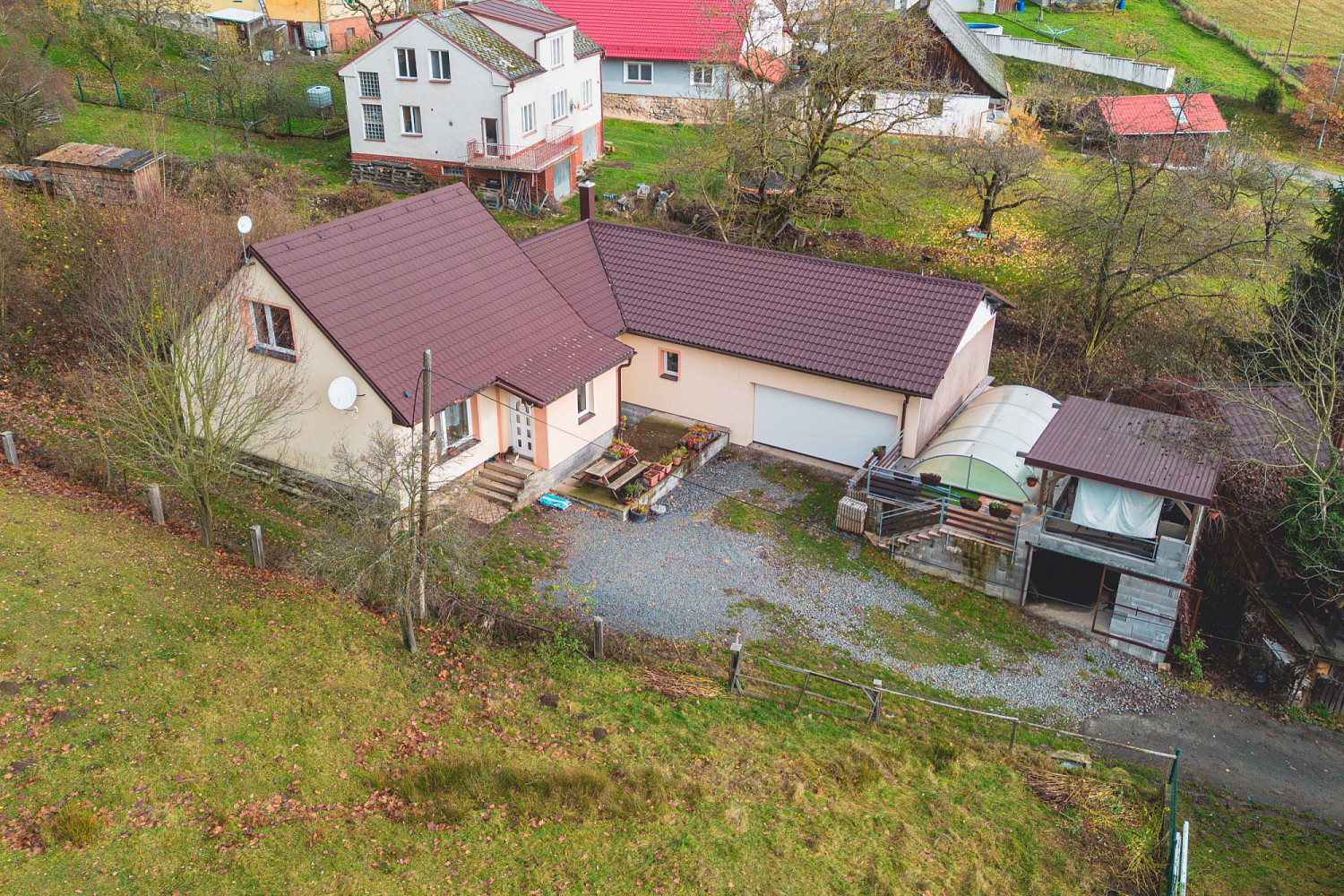 Prodej domu 195 m² s pozemkem 2 927 m² — photo 2