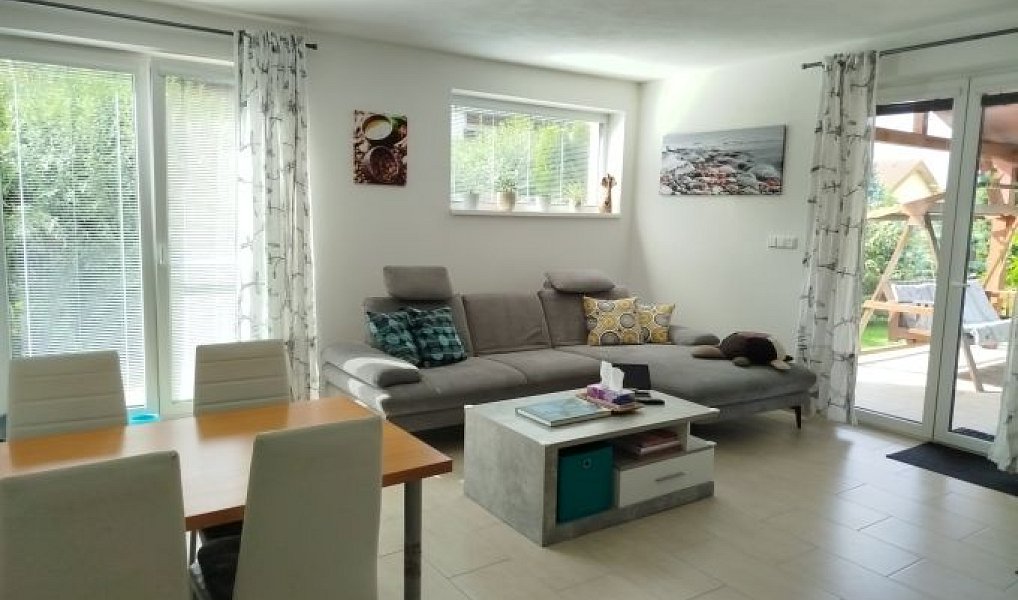 Prodej domu 211 m² s pozemkem 825 m², Krhanice – náhled fotky 3