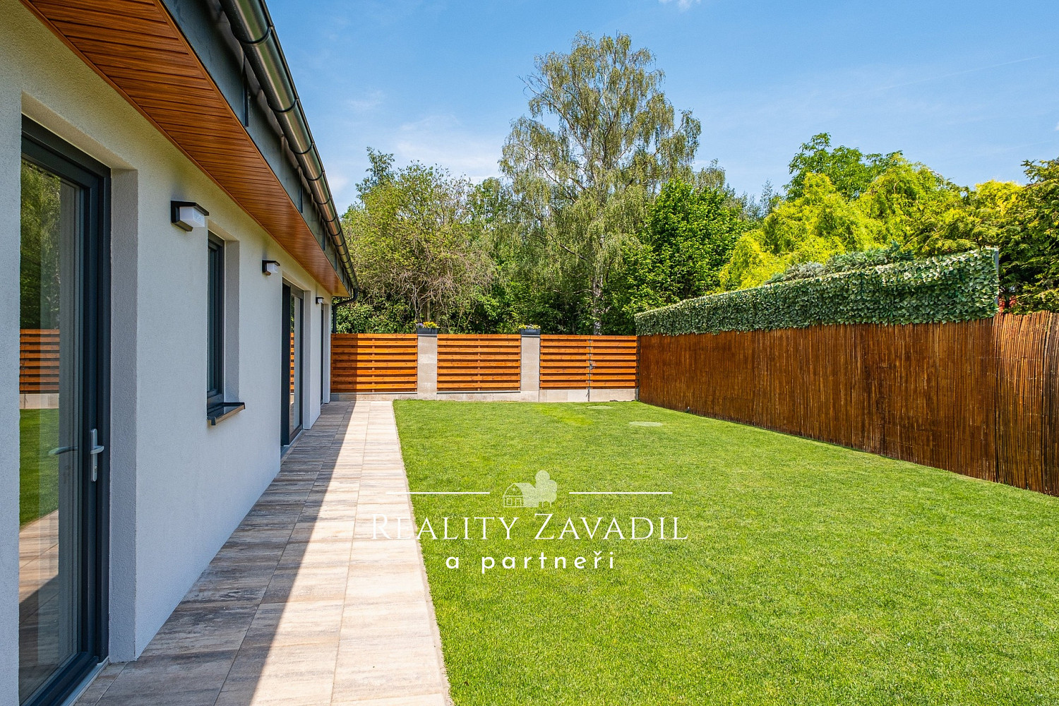 Prodej domu 102 m² s pozemkem 289 m² — photo 2