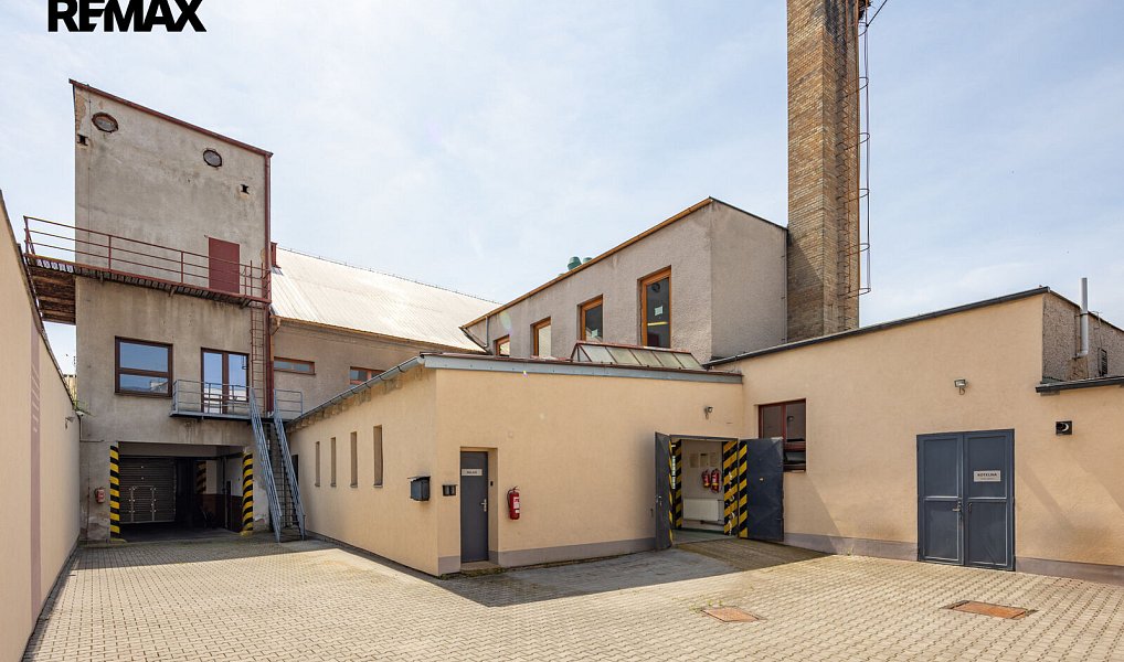 Prodej výrobních prostor 1 161 m², Nechanice – náhled fotky 32