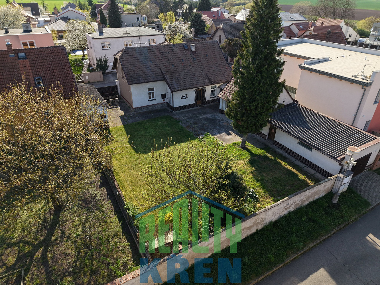Prodej domu 175 m² s pozemkem 594 m² — photo 2