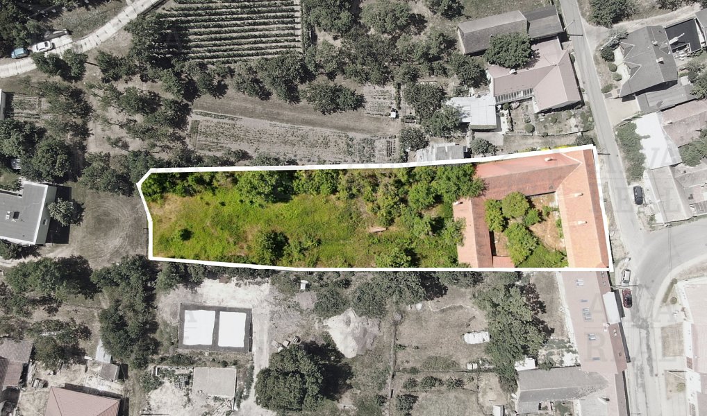 Prodej domu 370 m² s pozemkem 2 690 m², Stavěšice – fotka 1 z 31