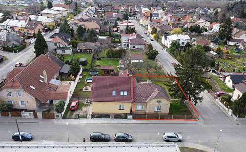 Prodej domu 140 m² s pozemkem 425 m², Družstevní, Dobrovice, okres Mladá Boleslav