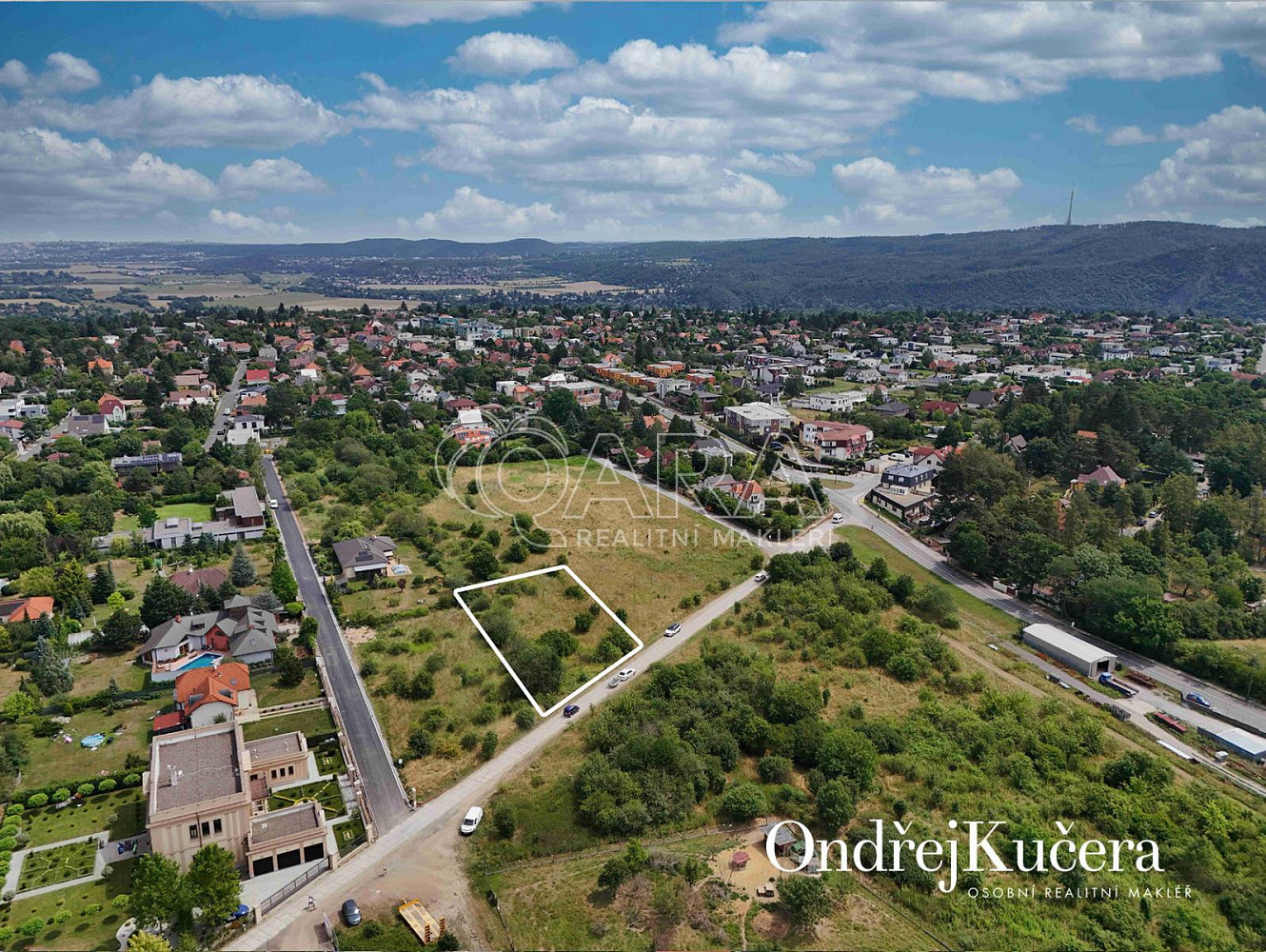 Prodej stavebního pozemku 1 754 m² – fotografie 3