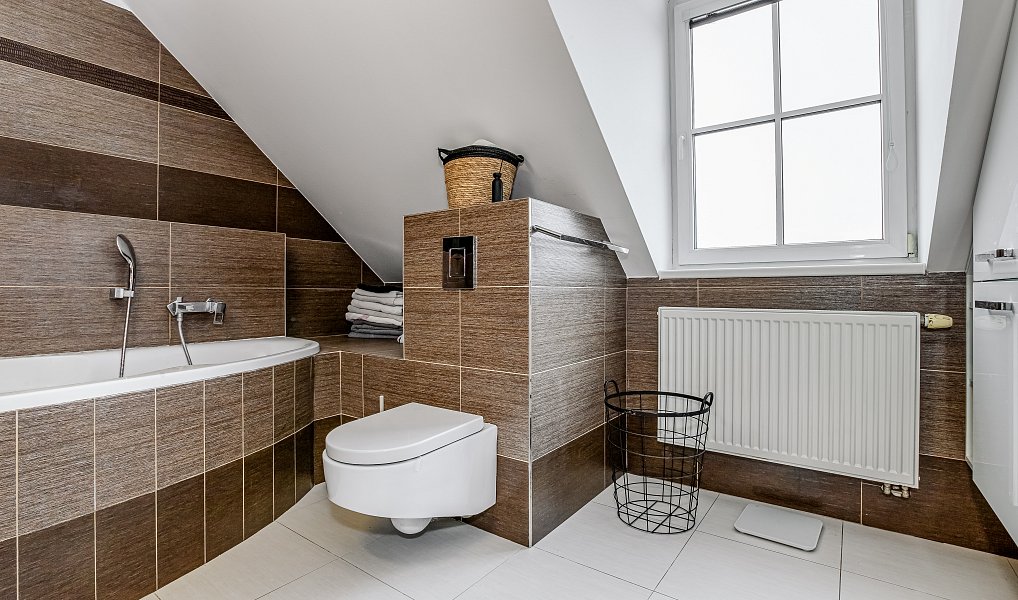 Pronájem domu 107 m² s pozemkem 150 m², Hluboká nad Vltavou – náhled fotky 18