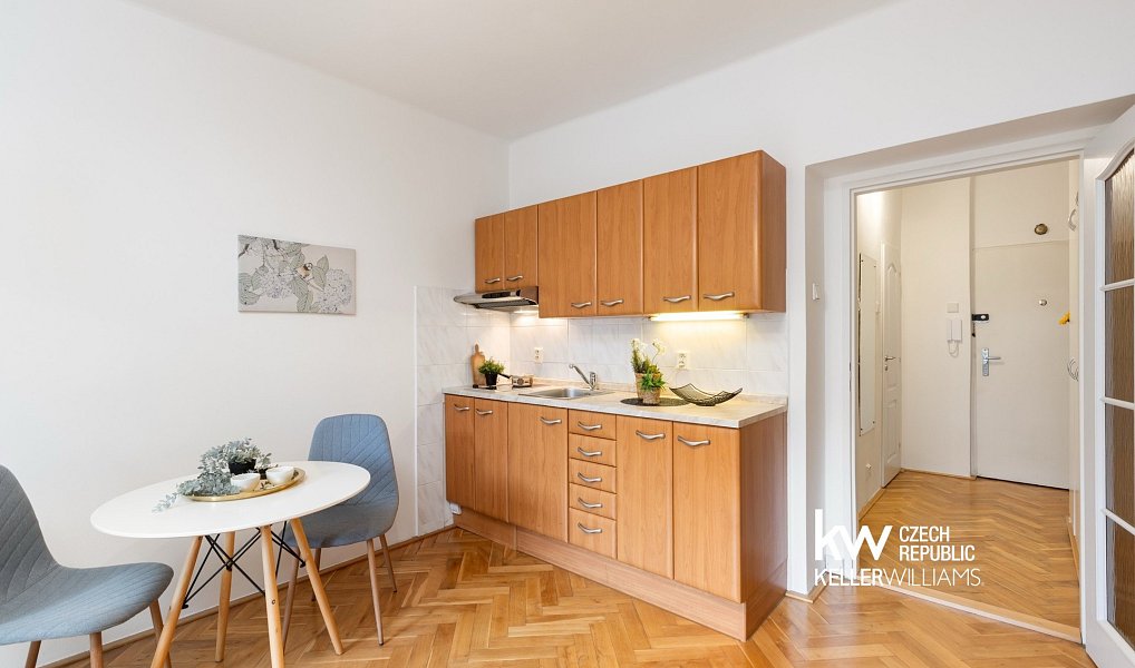 Prodej bytu 1+kk 28 m², Praha – náhled fotky 7