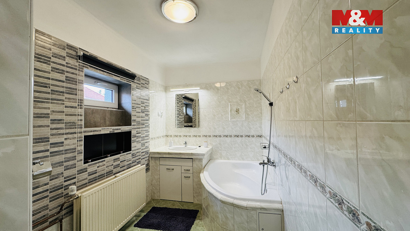 Pronájem domu 69 m² s pozemkem 955 m² — photo 2