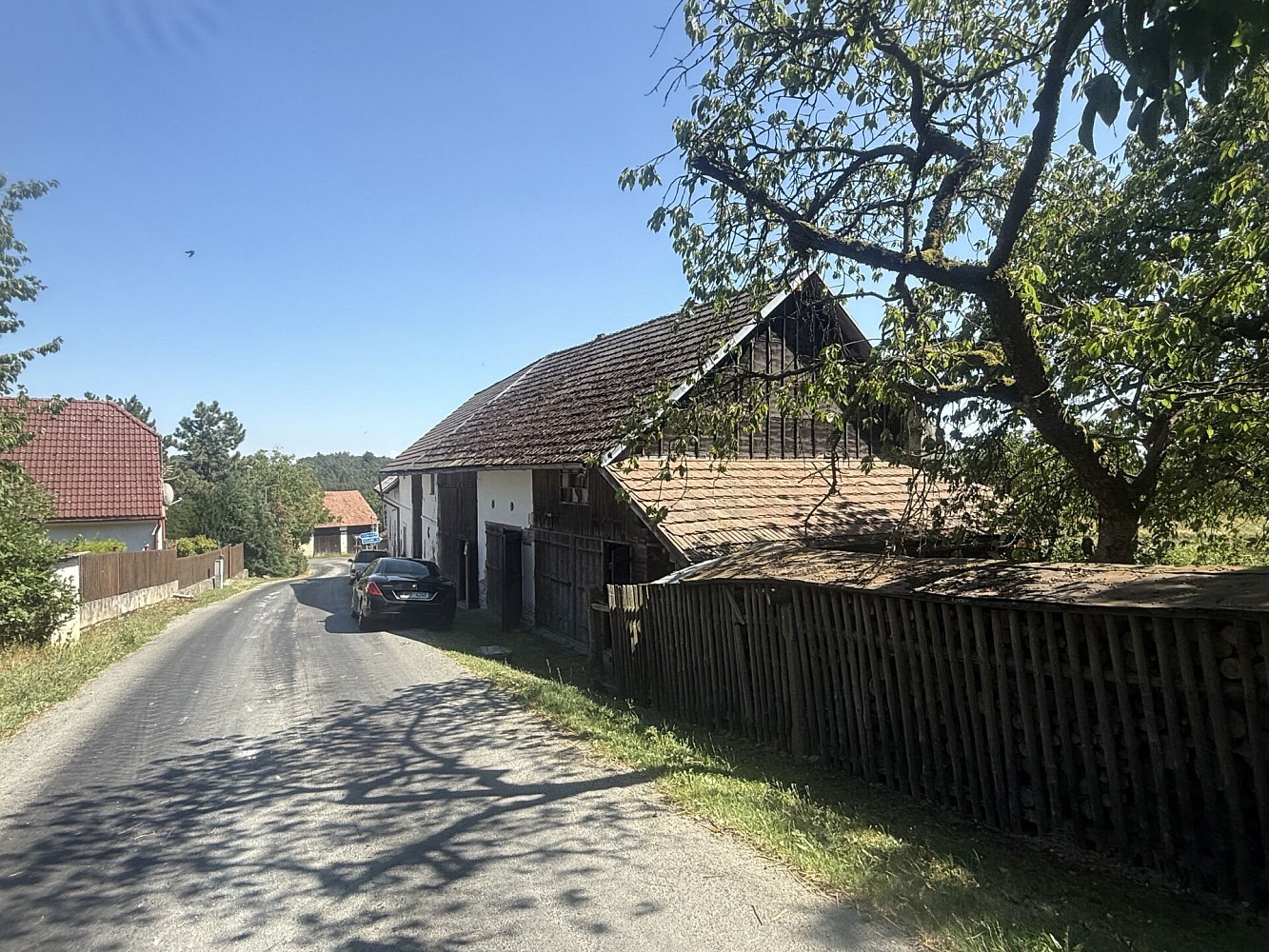 Prodej domu 200 m² s pozemkem 721 m² – fotografie 2