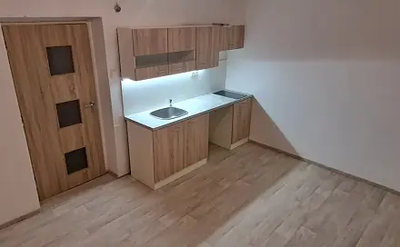Pronájem bytu 1+kk 25 m², Řehákova, Červený Kostelec, okres Náchod