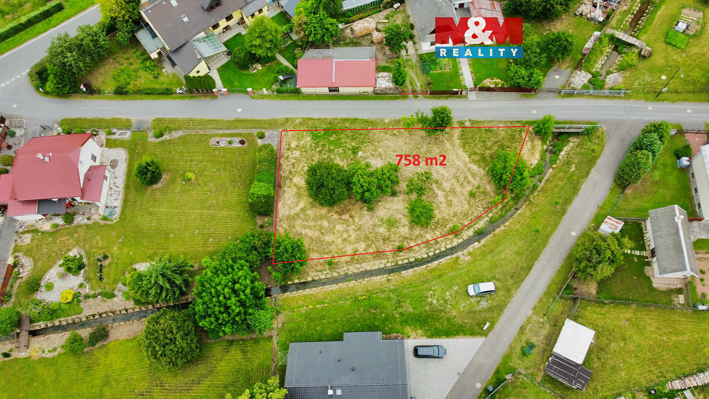 Prodej stavebního pozemku 758 m²