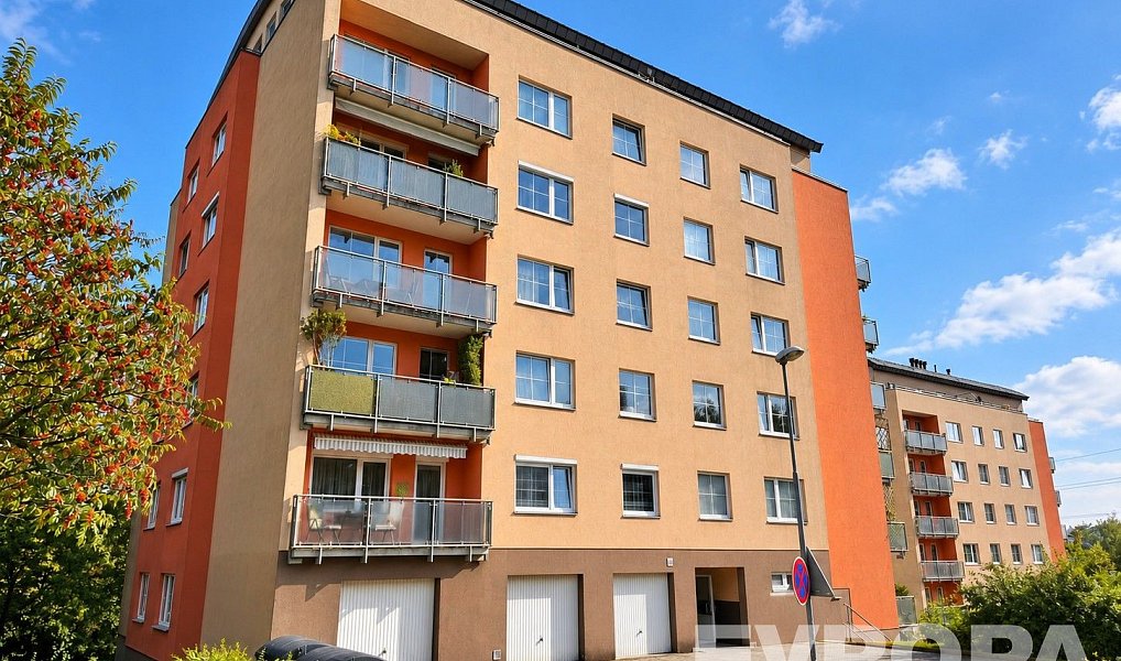 Pronájem bytu 1+kk 35 m², Liberec – fotka 1 z 10