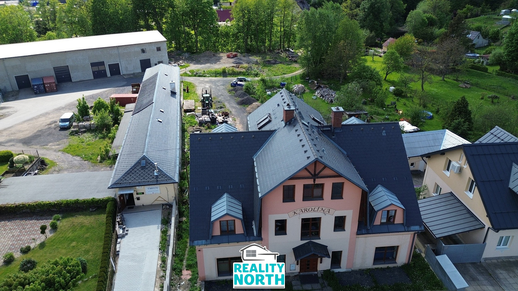 Prodej domu 690 m² s pozemkem 611 m²