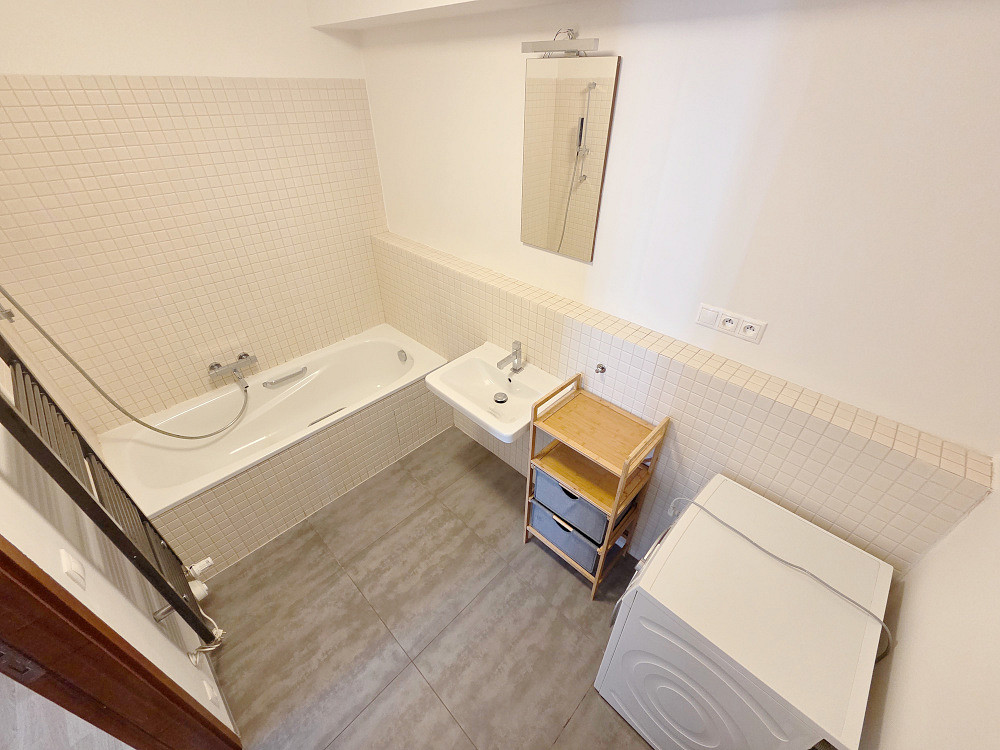 Pronájem bytu 3+kk 86 m² - Więcej