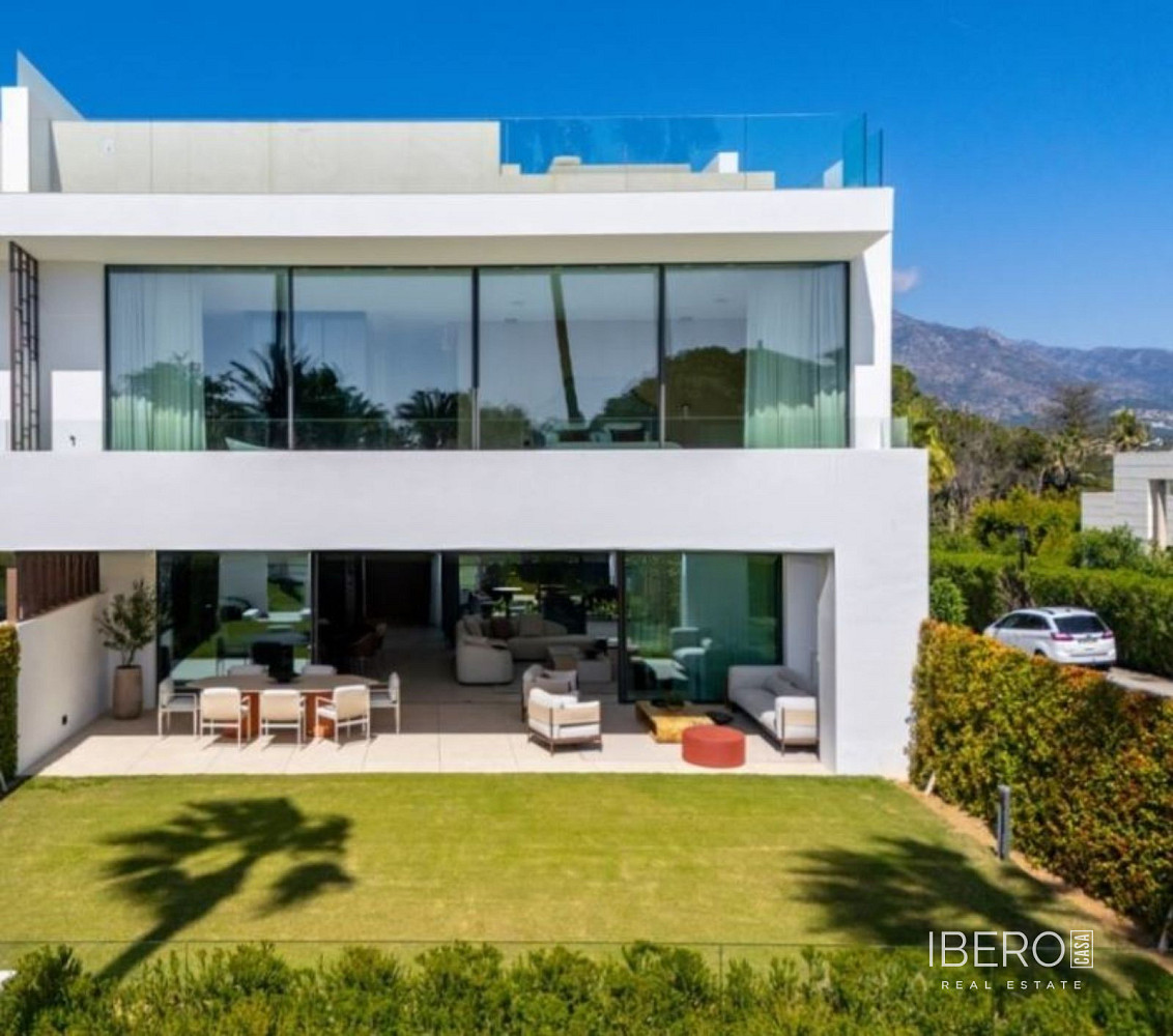 Casa 4+kk – Marbella, Nueva Andalucía - Vista 2