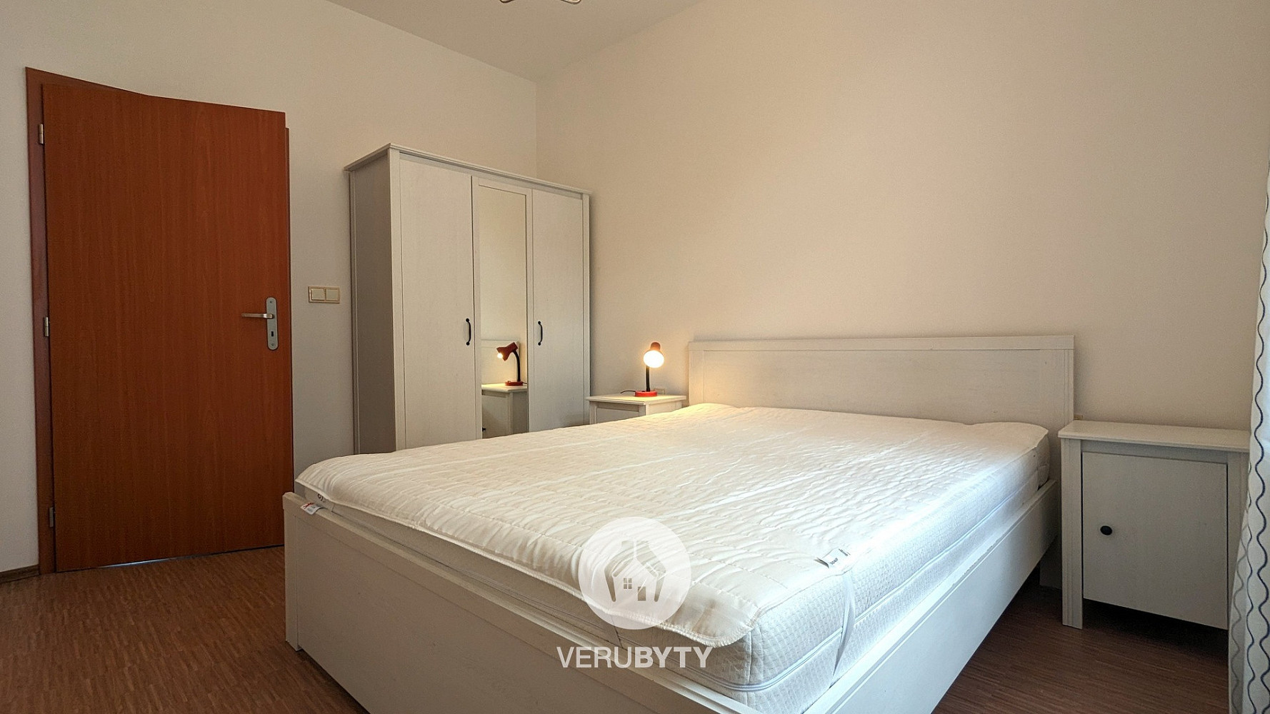 Pronájem bytu 2+kk 40 m² – fotografie 3