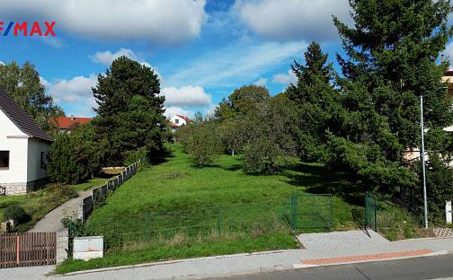 Prodej stavebního pozemku 2 359 m², Babice nad Svitavou, okres Brno-venkov