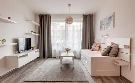 Pronájem bytu 1+kk 32 m², Vysočanská, Praha 9 - Vysočany