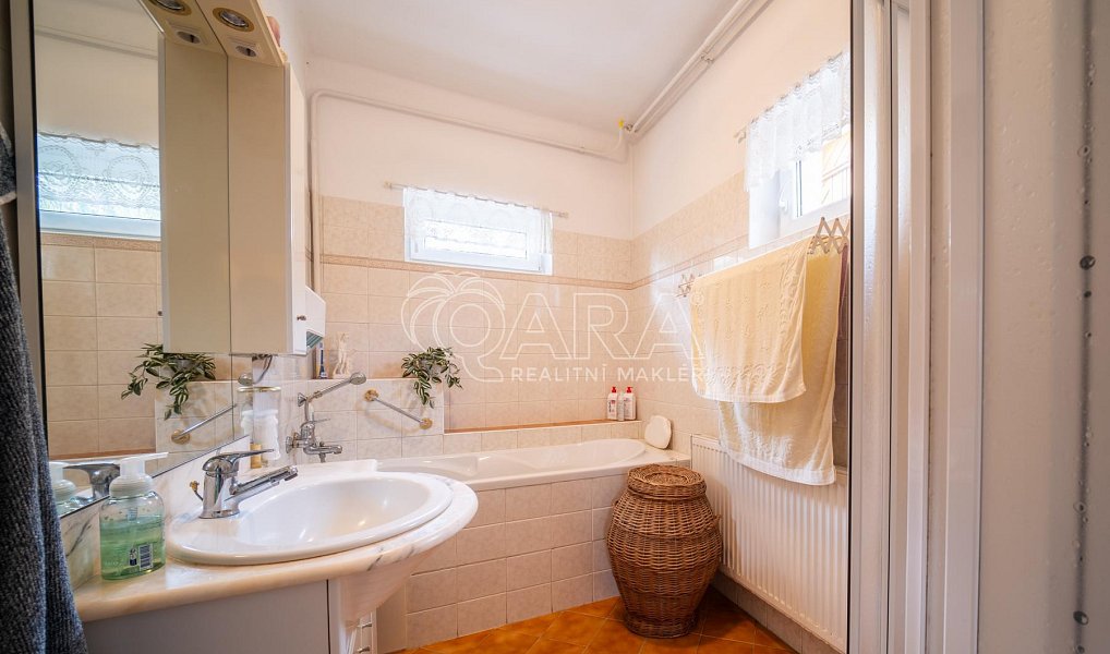 Prodej domu 180 m² s pozemkem 638 m², Slatiňany – náhled fotky 10