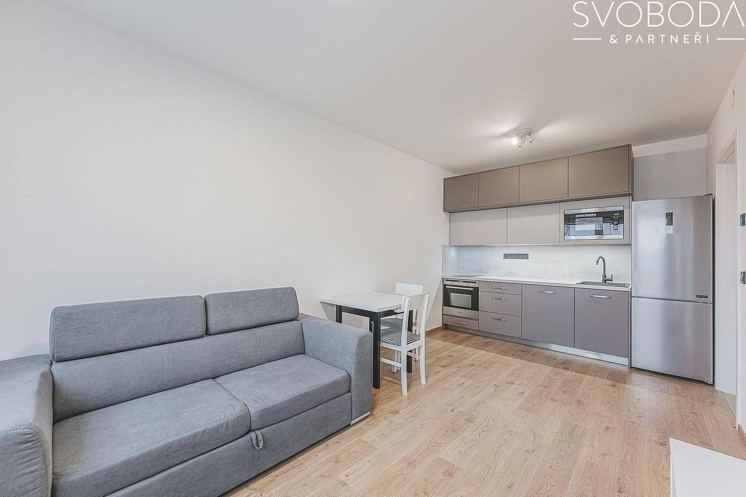 Pronájem bytu 2+kk 39 m² — photo 2