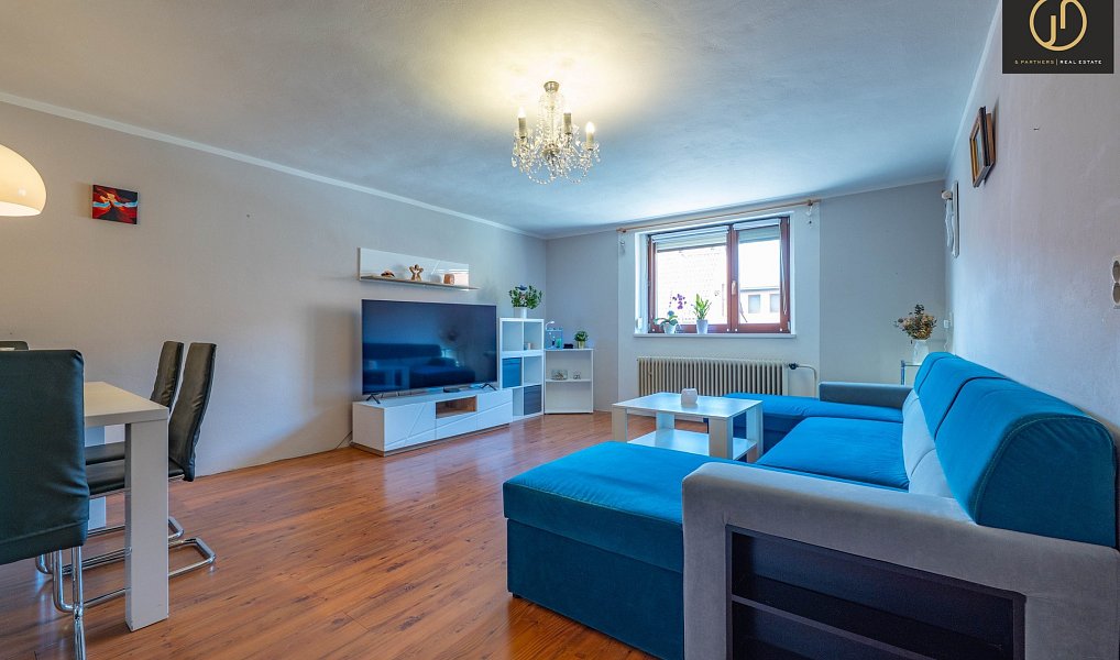 Prodej domu 216 m² s pozemkem 221 m², Hostouň – náhled fotky 2