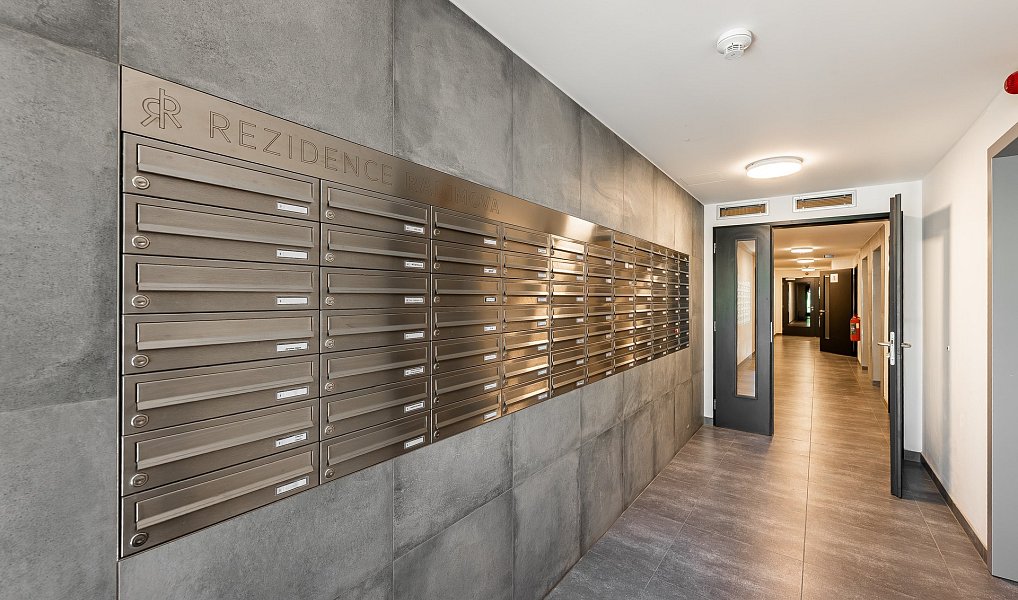 Pronájem bytu 4+kk 120 m², Praha – náhled fotky 23