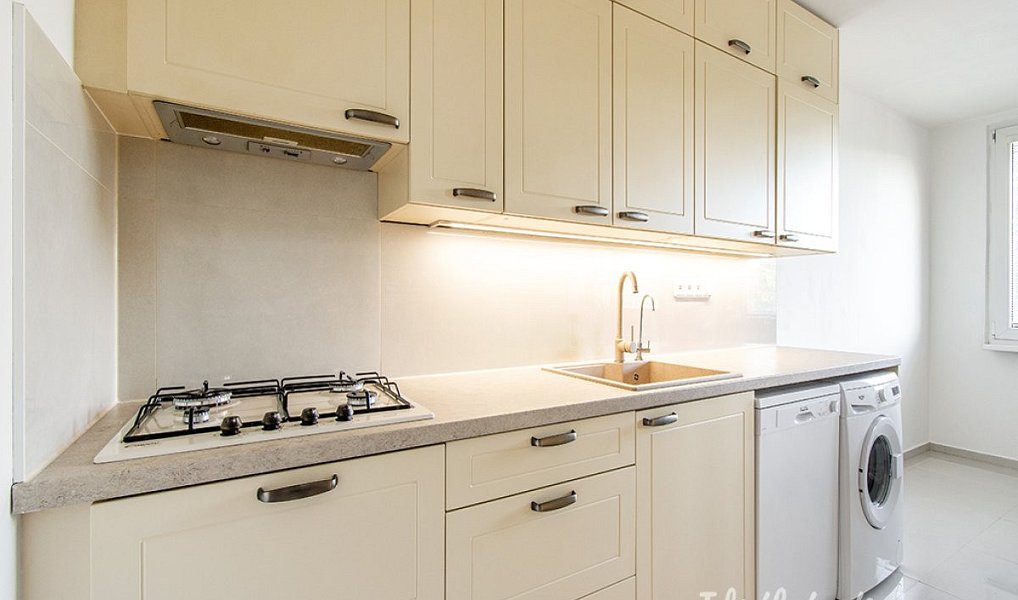 Pronájem bytu 3+kk 79 m², Praha – náhled fotky 2