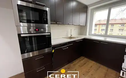 Pronájem bytu 3+1 75 m², Sídliště, Staňkovice, okres Louny