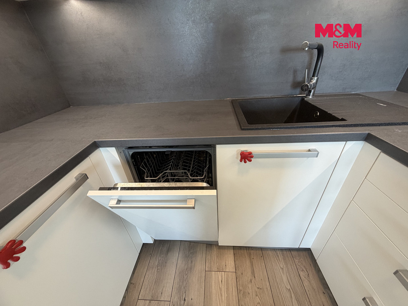 Pronájem bytu 2+kk 50 m² — photo 2