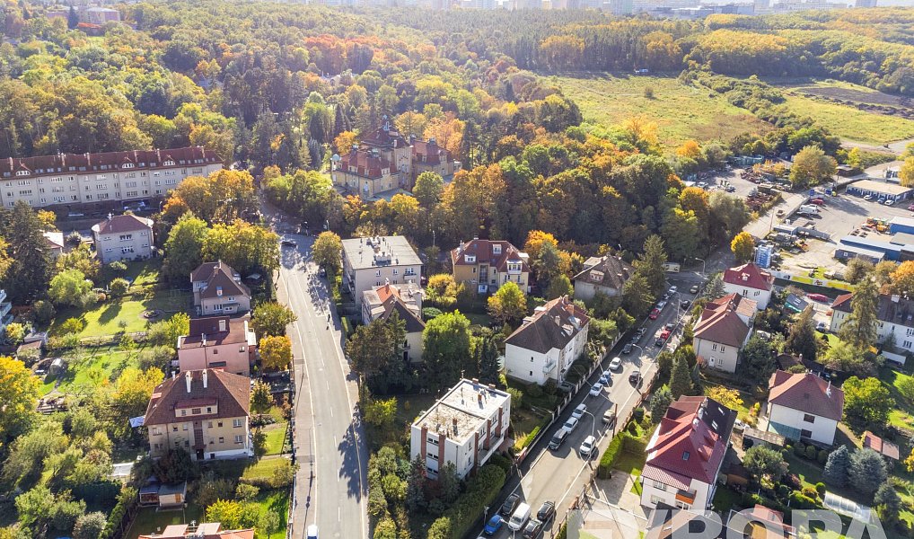 Pronájem domu 220 m² s pozemkem 409 m², Praha – náhled fotky 41