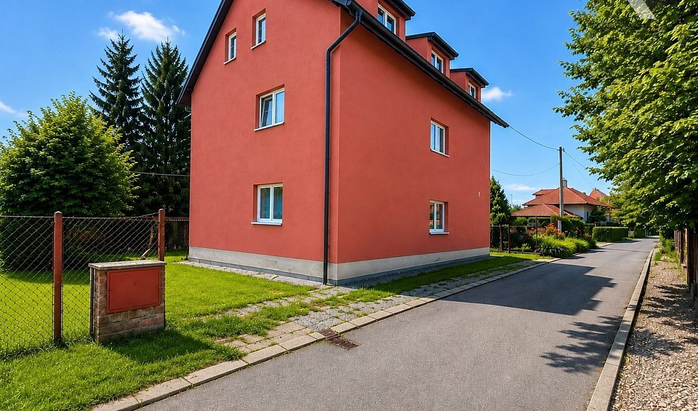 Prodej domu 319 m² s pozemkem 1 006 m², Dobronín – náhled fotky 3