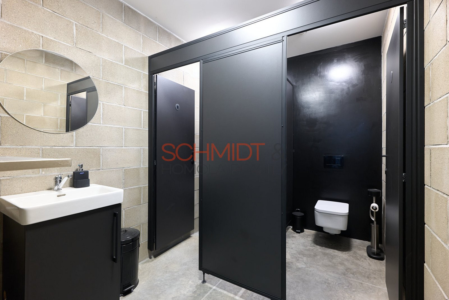 Pronájem obchodních prostor 146 m² – další