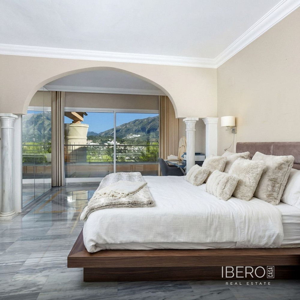 Piso 4+kk – Marbella, Nueva Andalucía - Vista 3