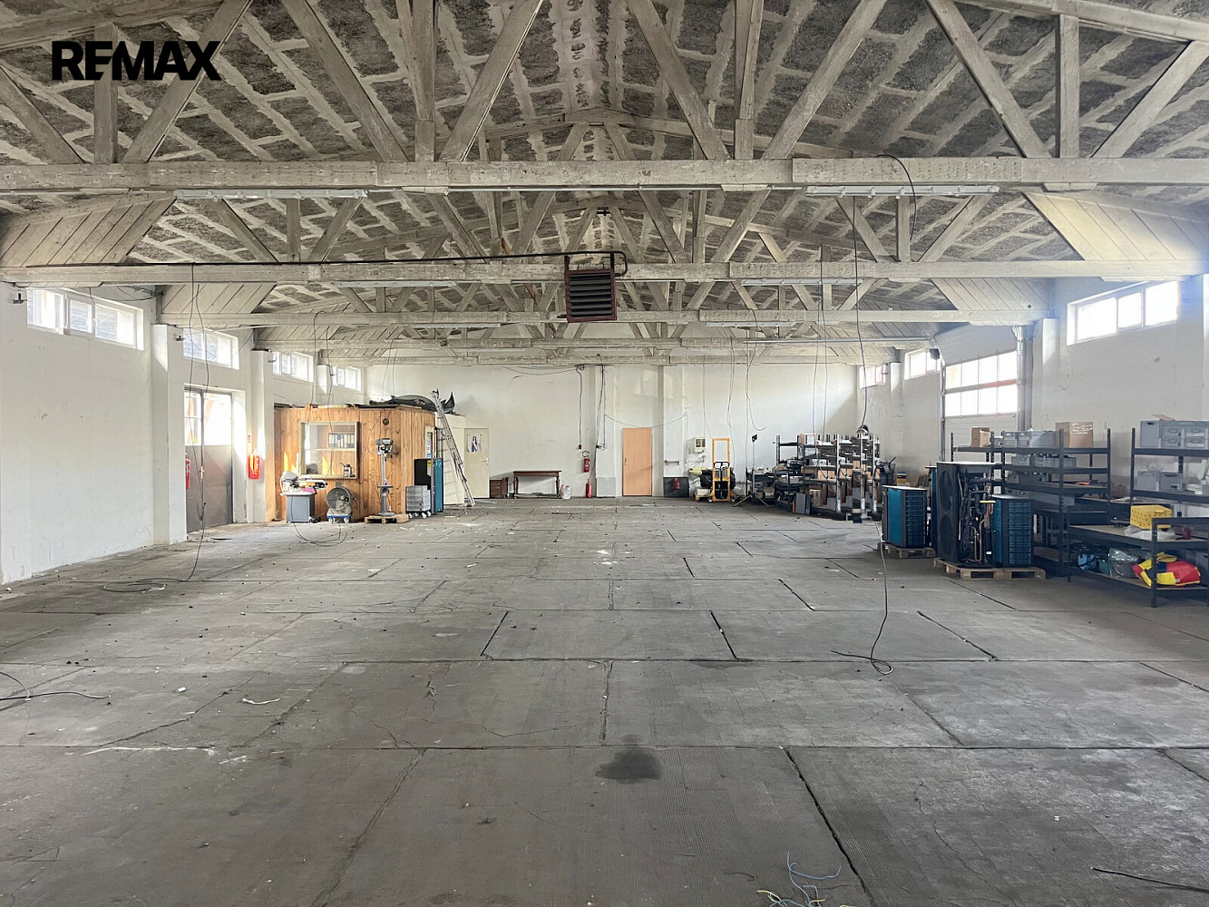 Pronájem skladovacích prostor 753 m² – fotografie 2