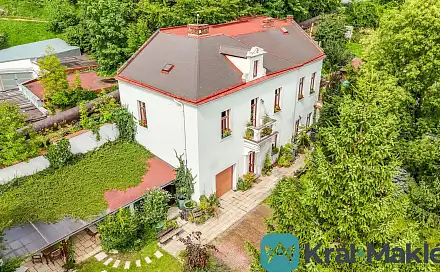 Prodej domu 242 m² s pozemkem 1 167 m²