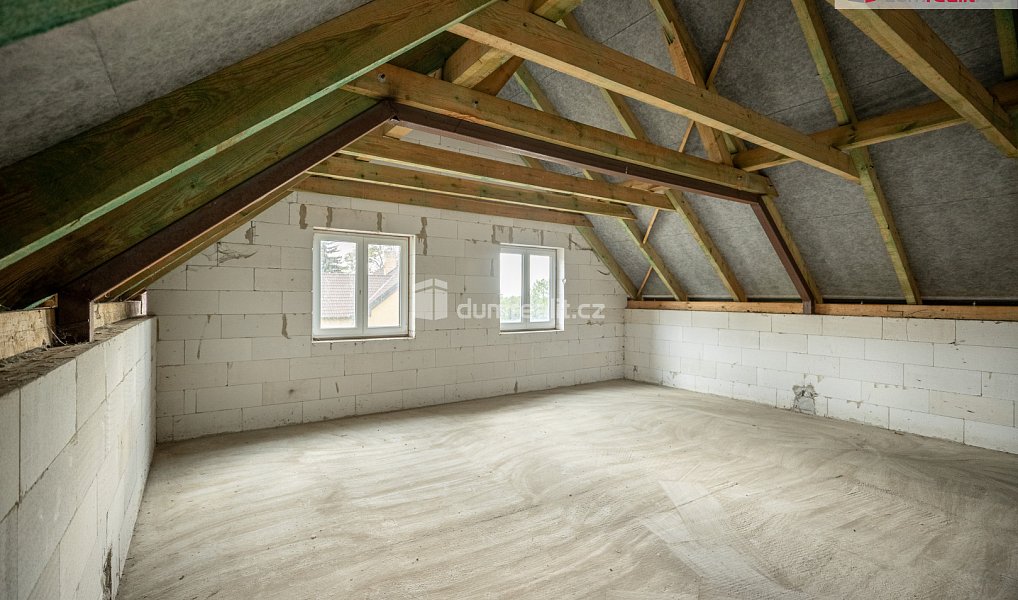 Prodej domu 106 m² s pozemkem 1 546 m², Jesenice – náhled fotky 21