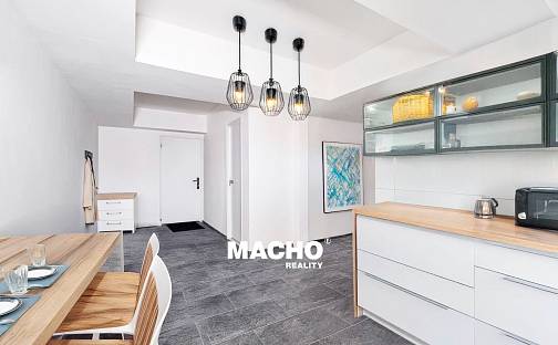 Prodej bytu 2+kk 39 m², Chrášťany, okres Kolín