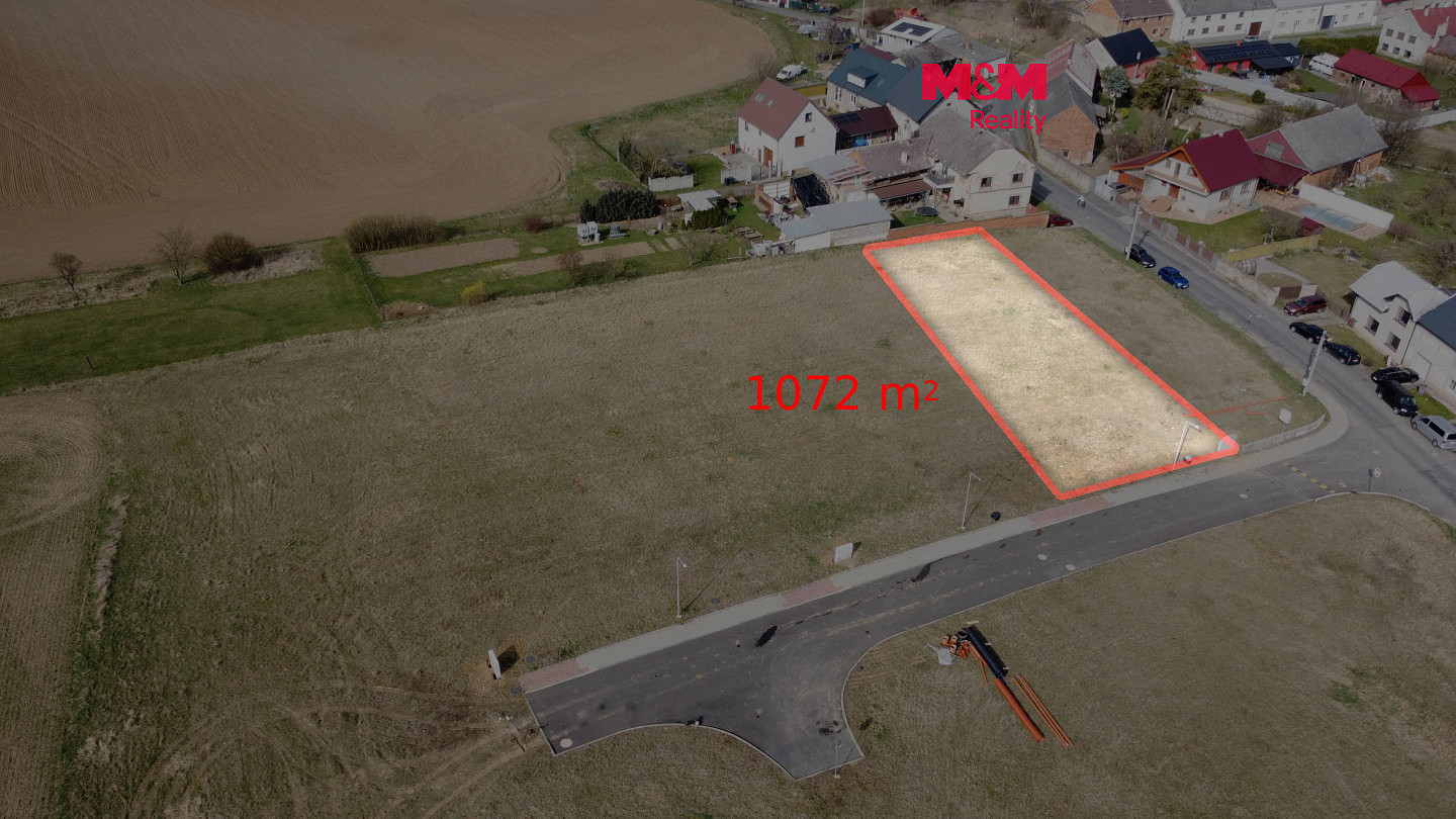 Prodej stavebního pozemku 1 072 m²