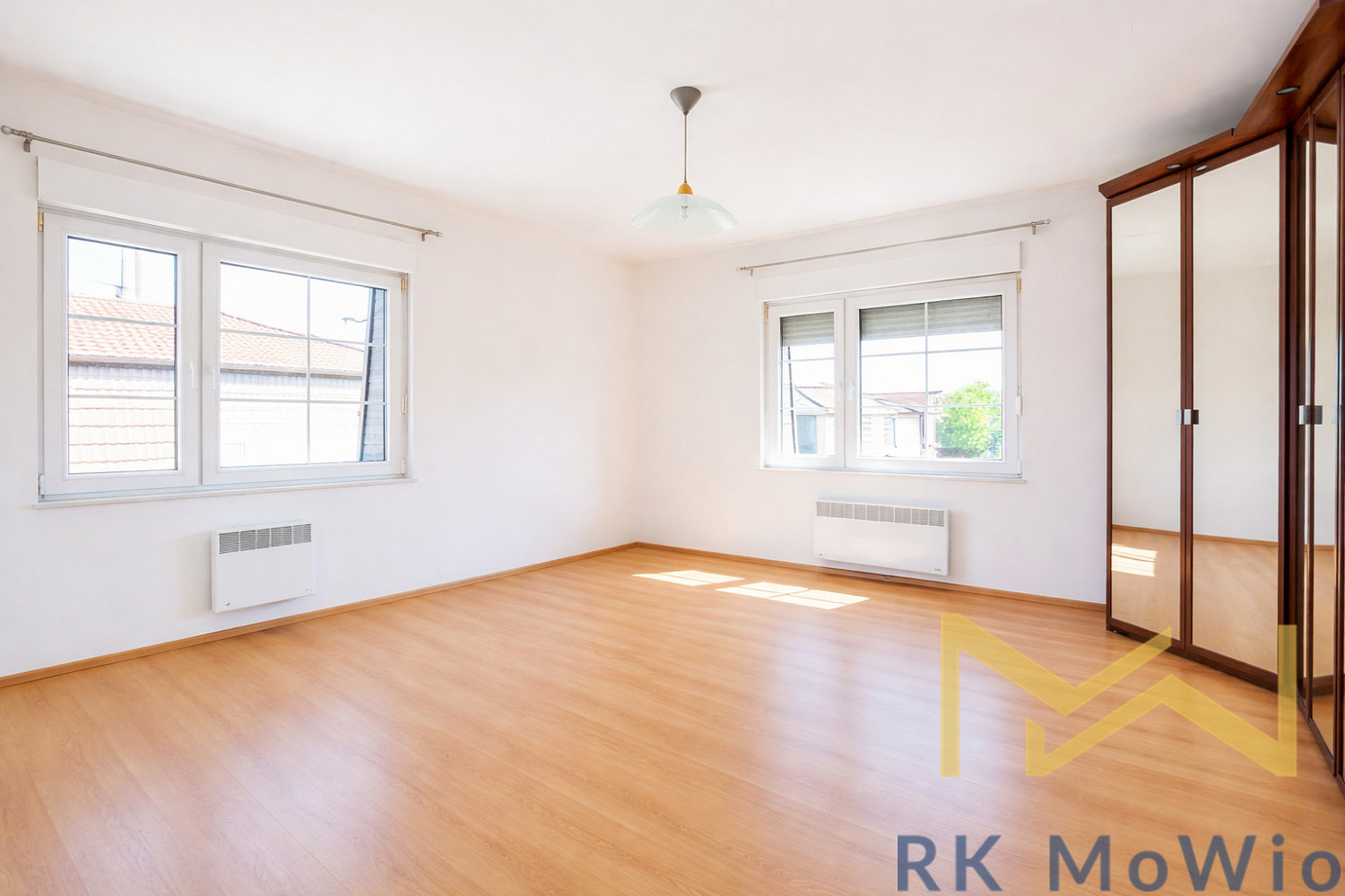 Pronájem domu 365 m² s pozemkem 539 m² – fotografie 3