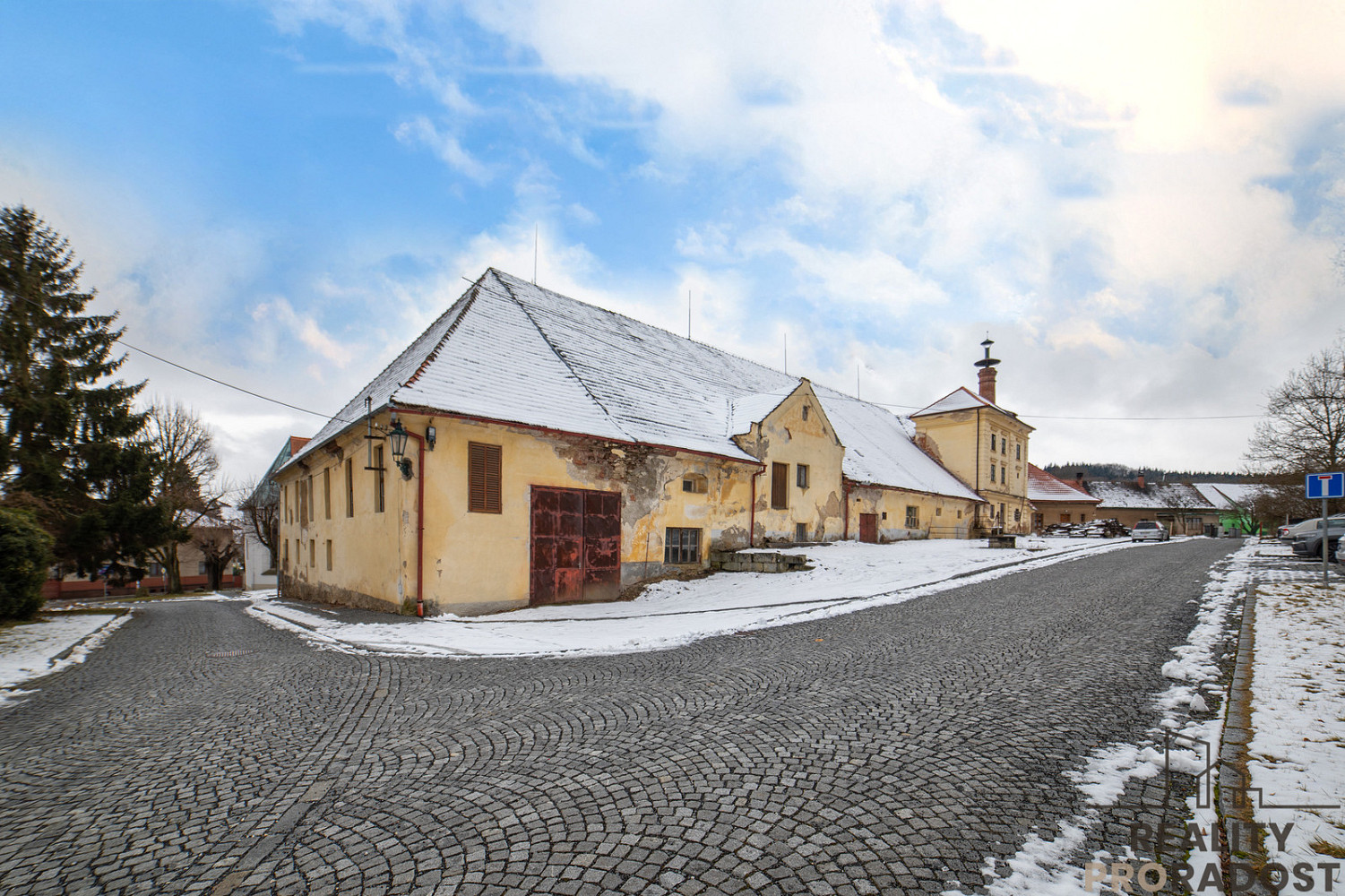 Prodej komerčního objektu (jiného typu) 1 906 m² – fotografie 3