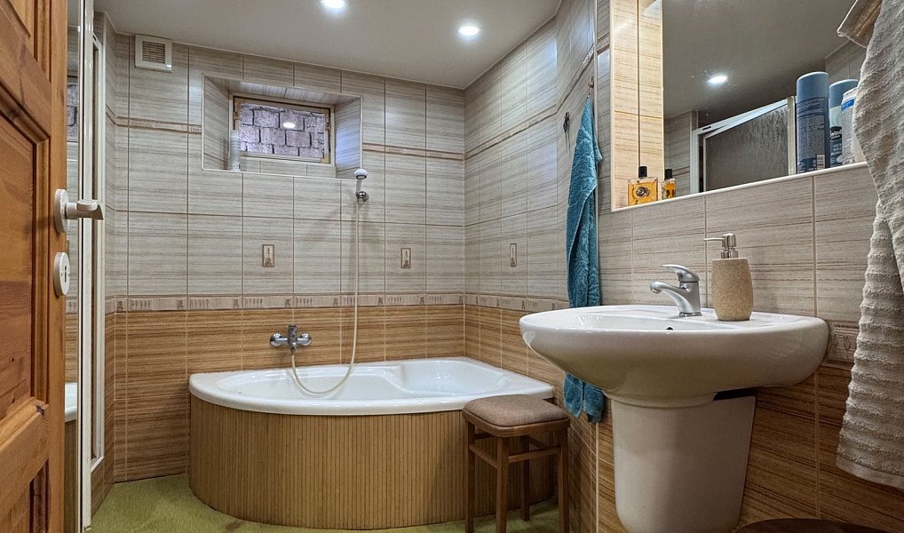 Prodej komerčního objektu (jiného typu) 1 147 m², Martinice – náhled fotky 28
