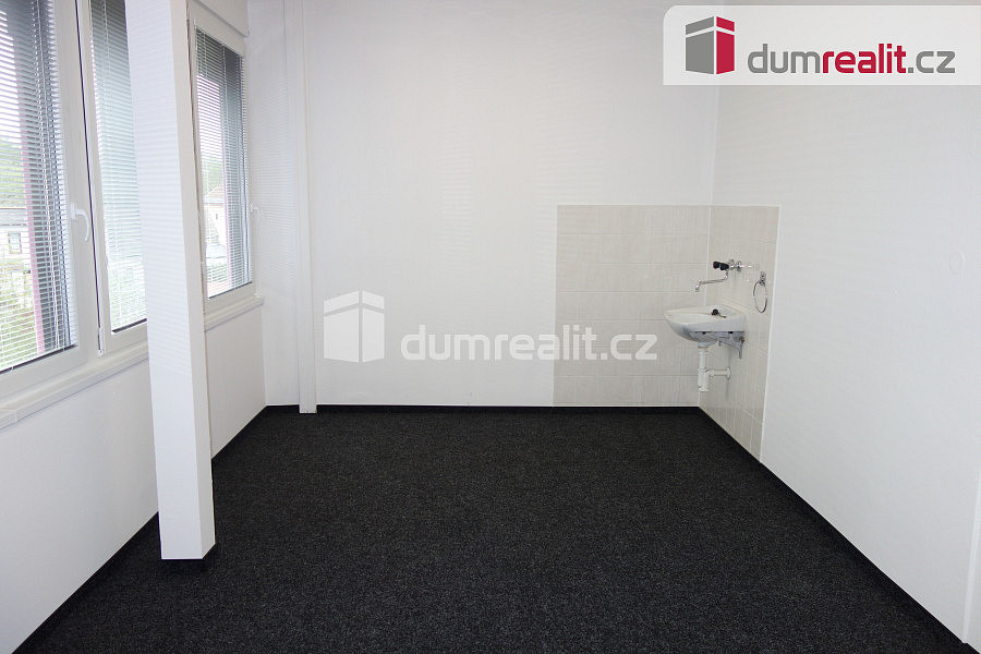 Pronájem kanceláře 26 m² — photo 4