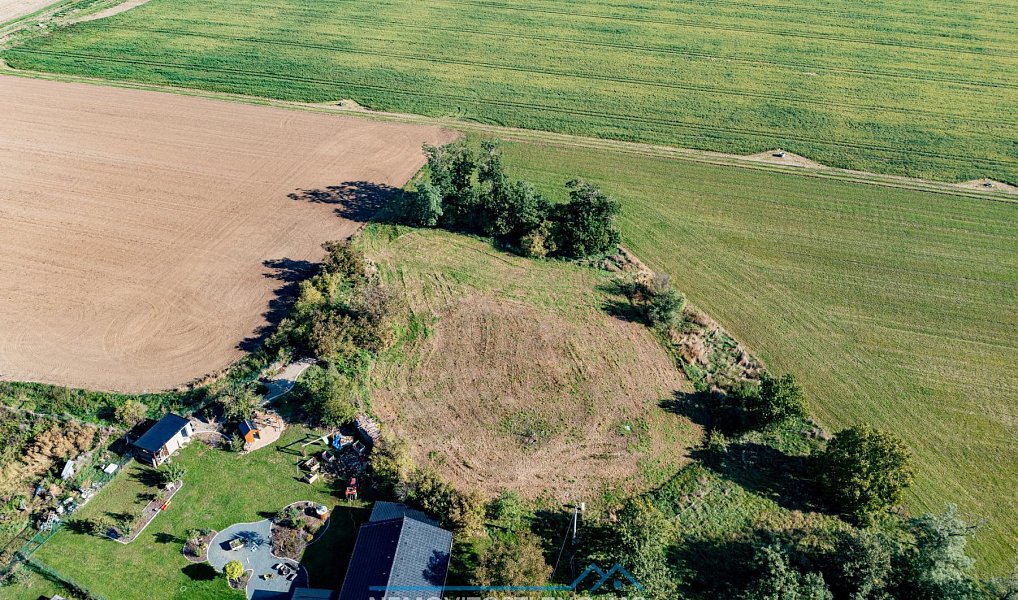 Prodej stavebního pozemku 4 501 m², Slup – náhled fotky 4
