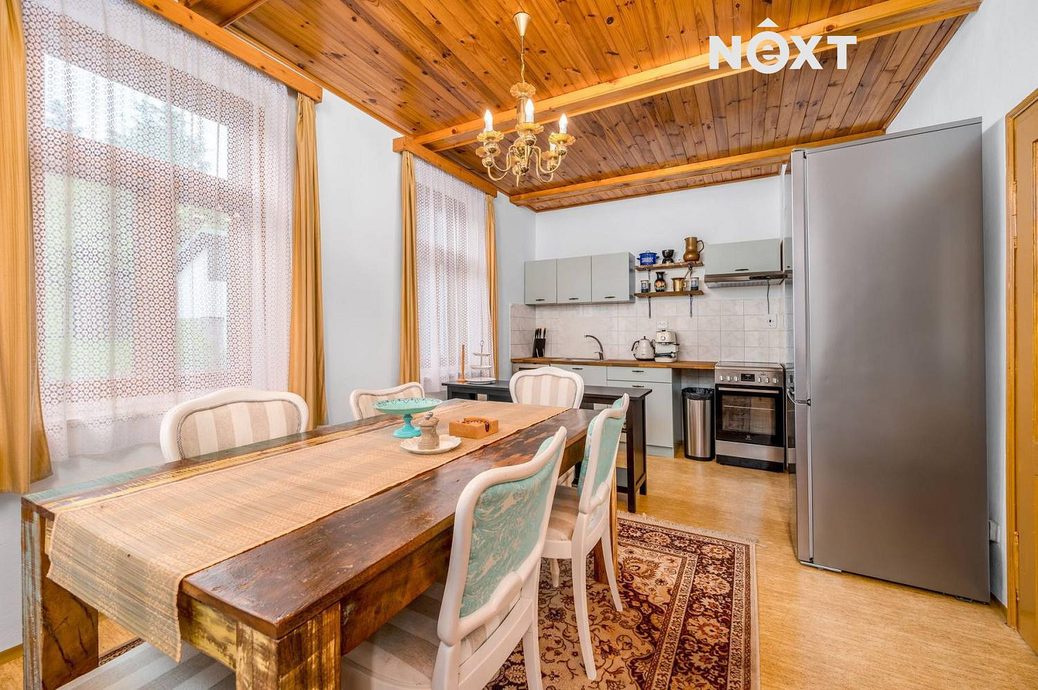 Prodej domu 180 m² s pozemkem 1 275 m² — photo 2