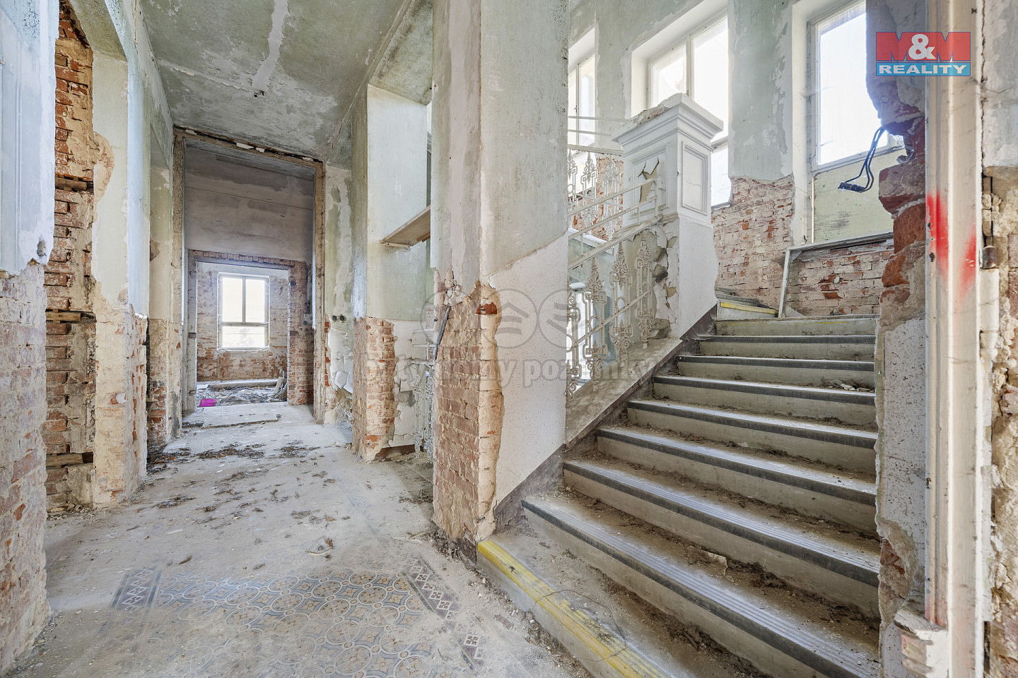 Prodej nájemního domu, činžáku 1 476 m² – pohled 4