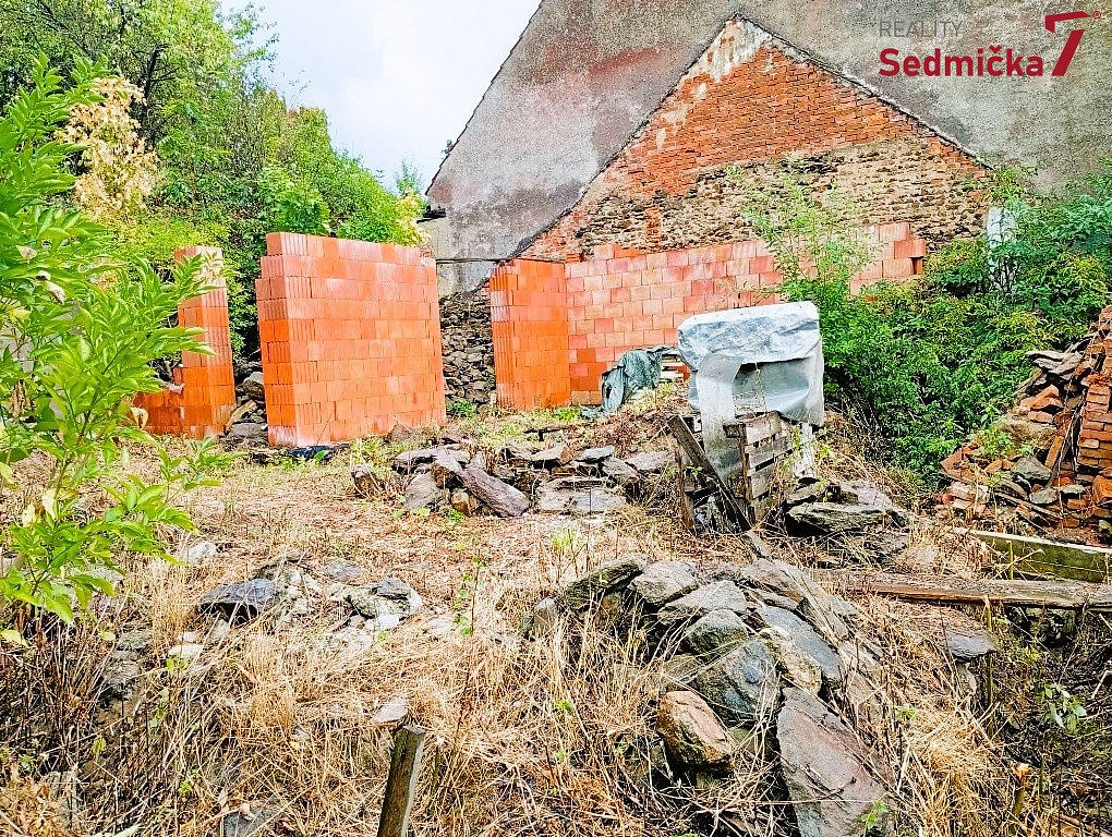 Prodej stavebního pozemku 371 m² – fotografie 4
